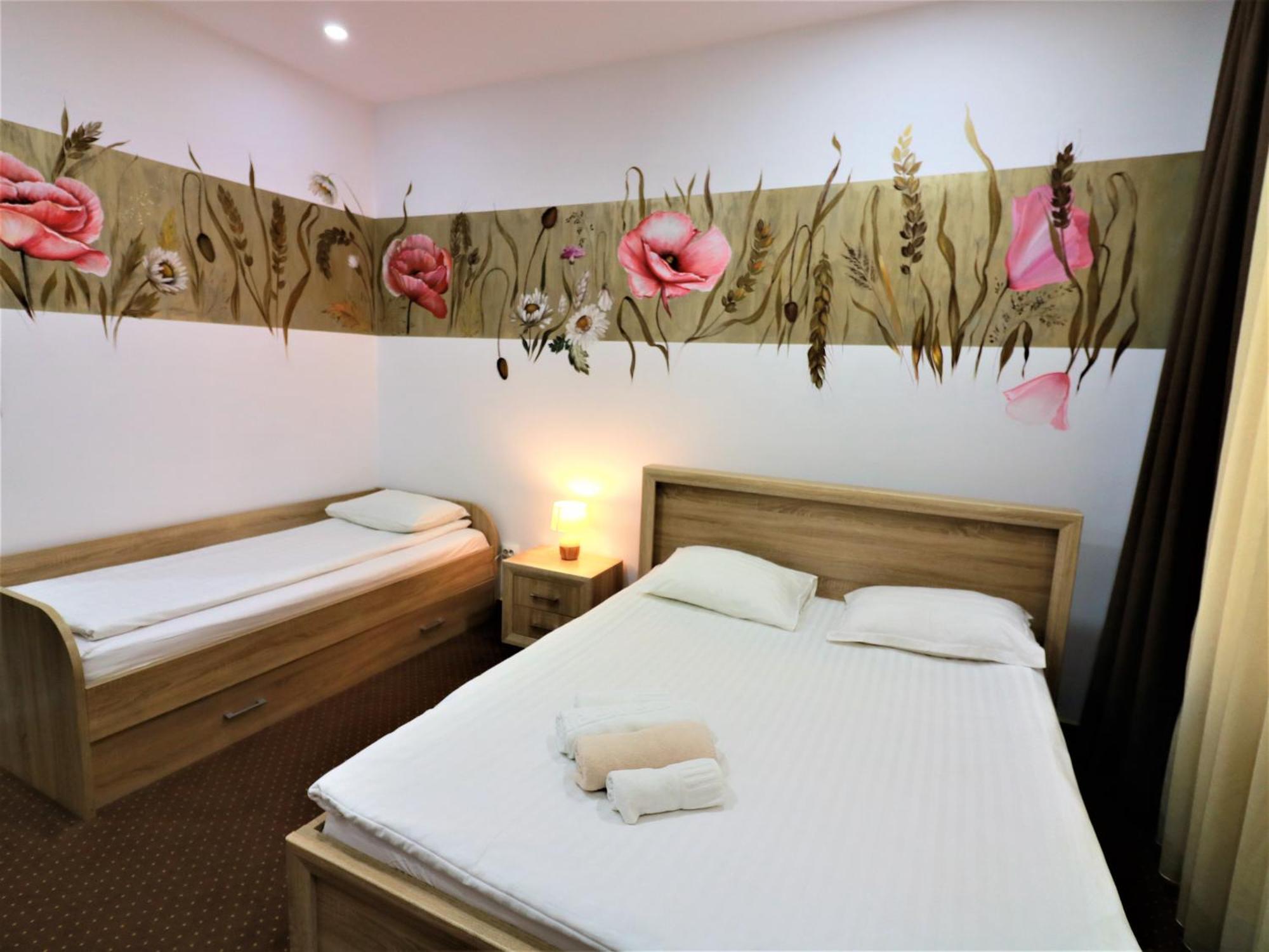 Flowers House Sibiu Luaran gambar