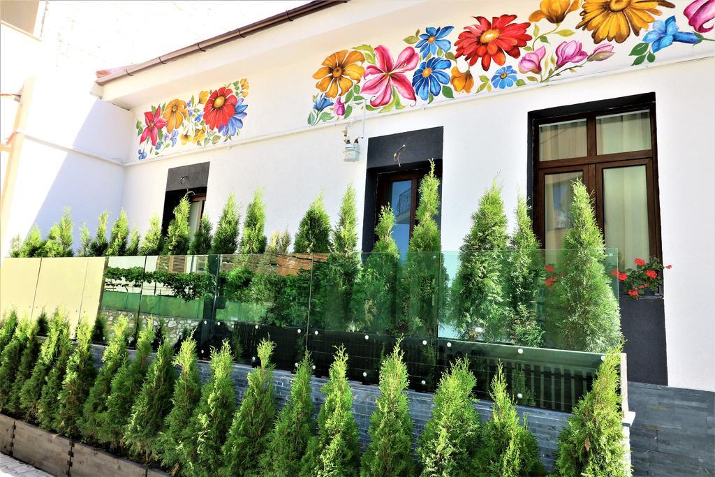 Flowers House Sibiu Luaran gambar