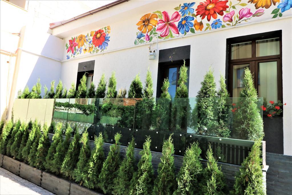 Flowers House Sibiu Luaran gambar