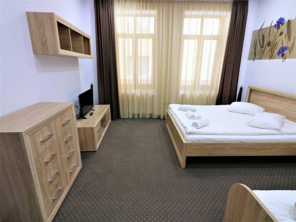 Flowers House Sibiu Luaran gambar