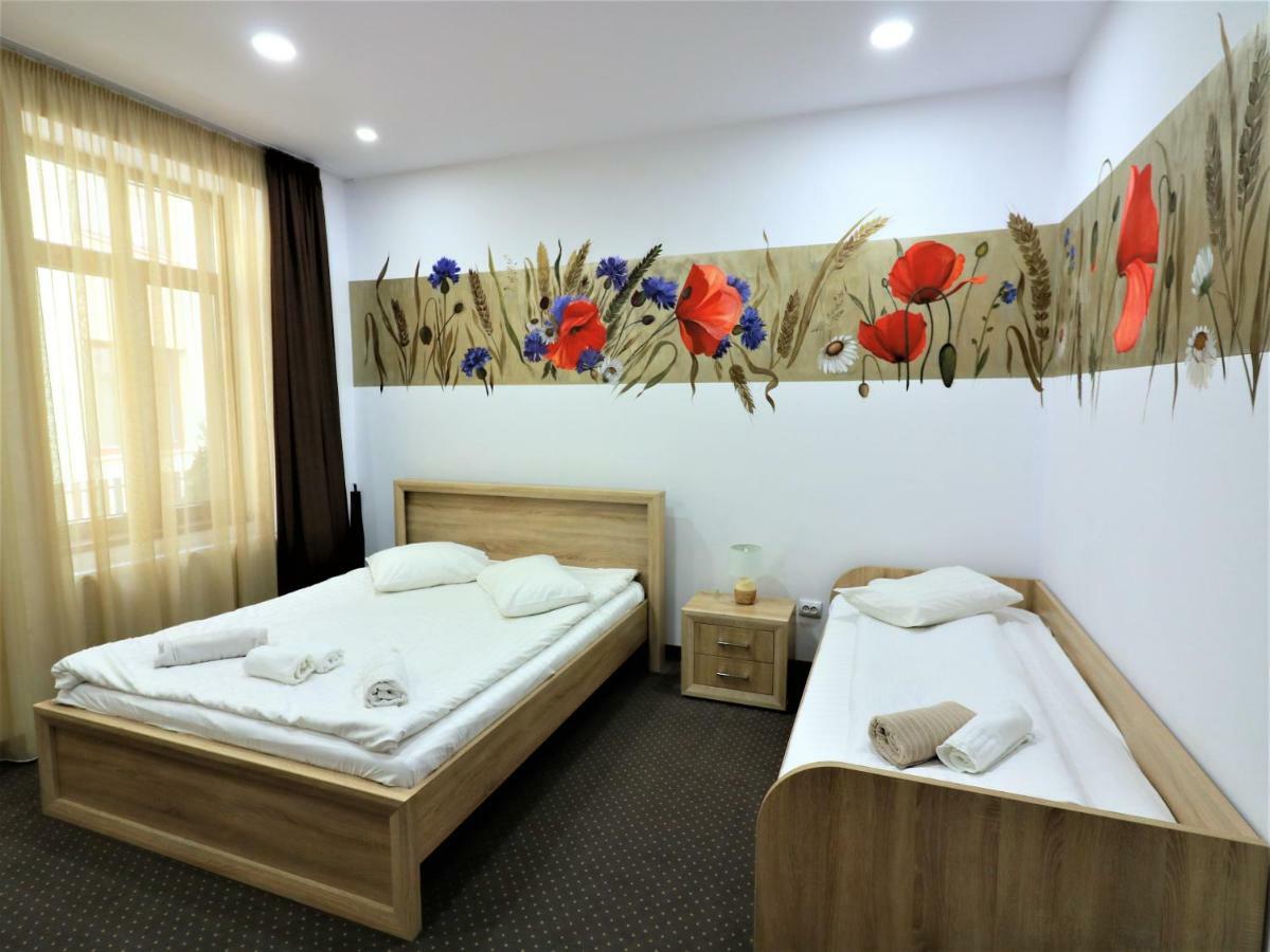 Flowers House Sibiu Luaran gambar