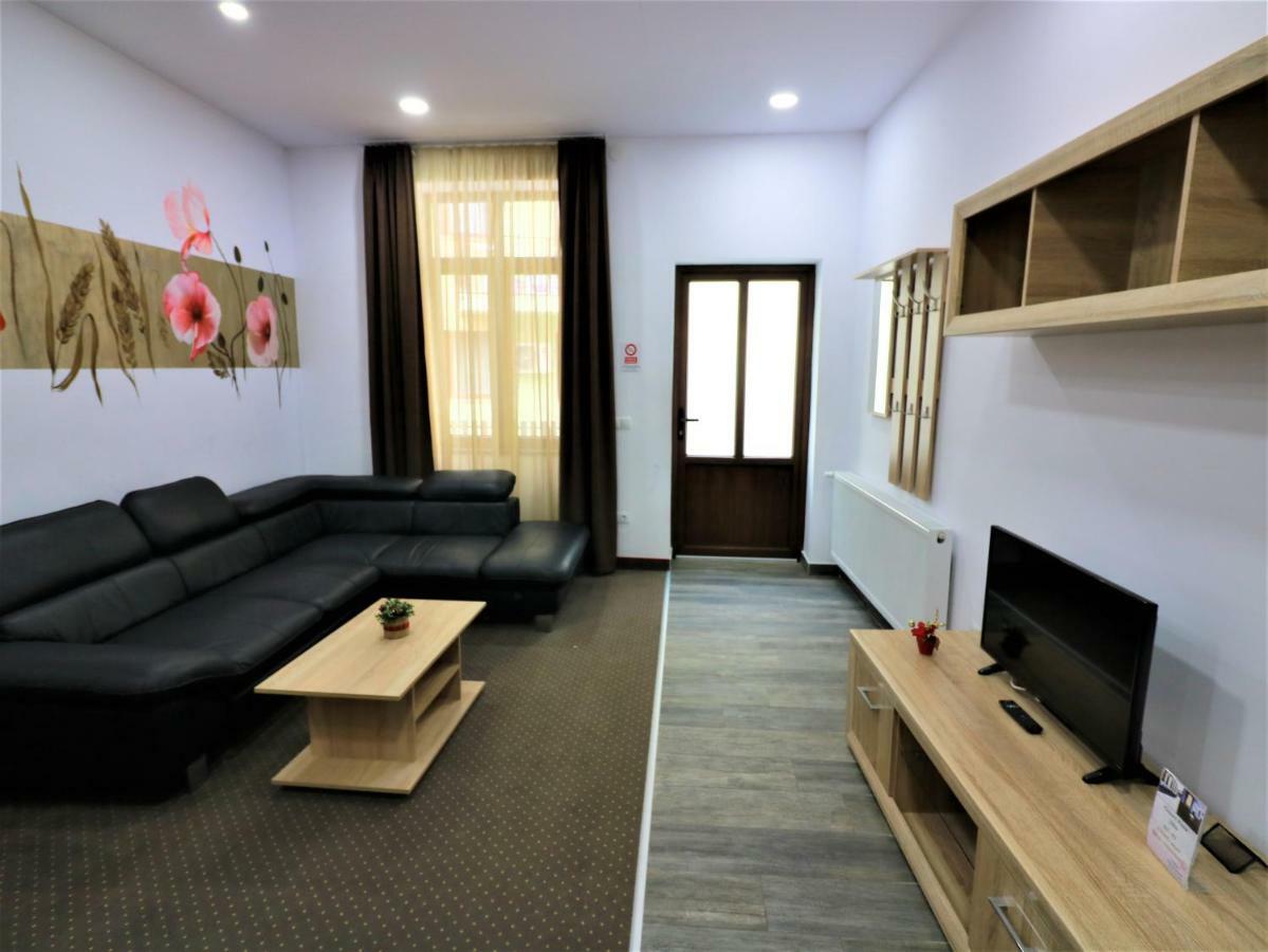 Flowers House Sibiu Luaran gambar
