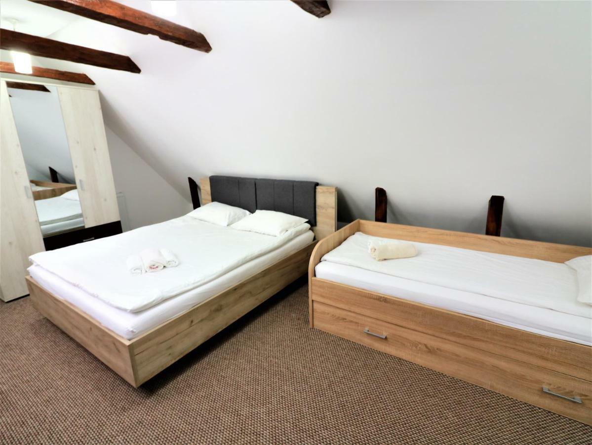 Flowers House Sibiu Luaran gambar